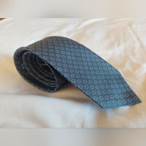 Gucci Blue and Gray Patterned Men's Tie - Never Worn, Like New
